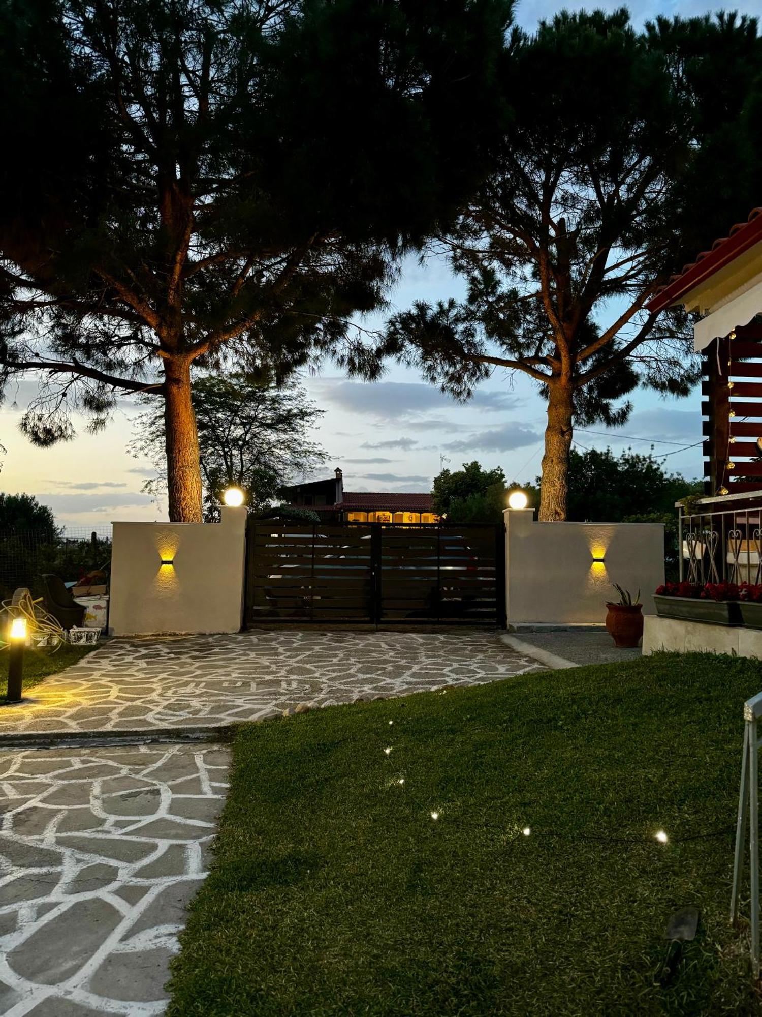 Anastasias Cottage Nea Iraklia Exteriér fotografie